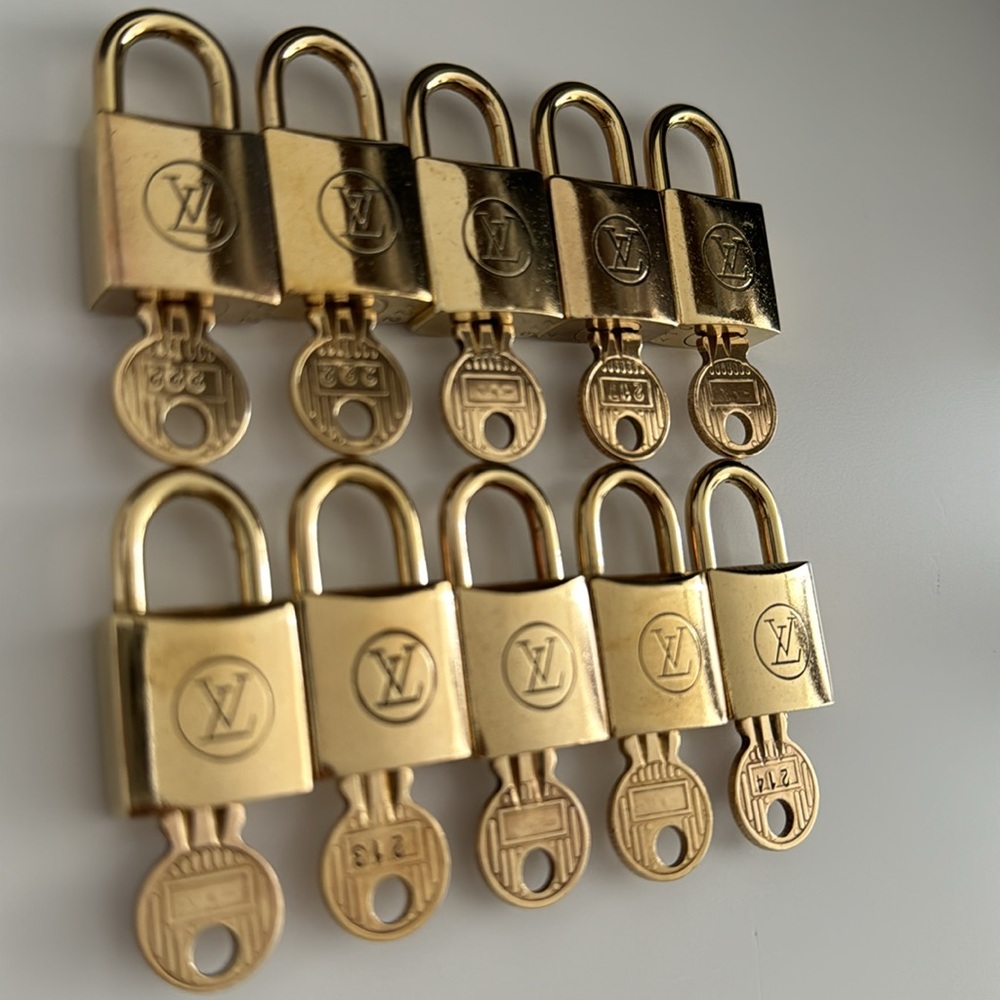 Louis Vuitton Lock & Key 200 Series in Mint Condition- Price is per Lock & Key - Picture 3 of 5